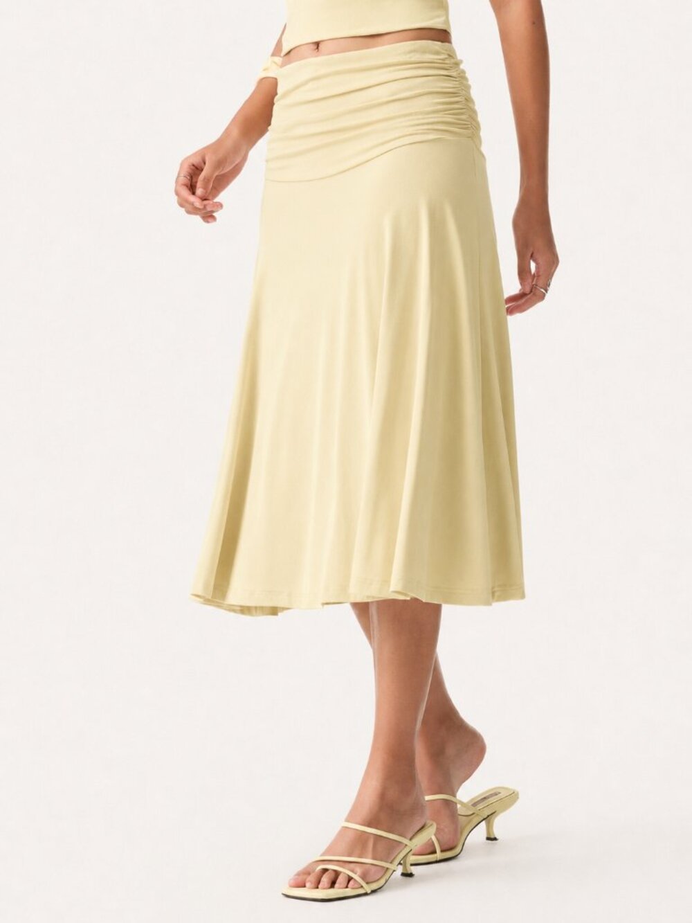 NWT OGL Eco-SkinKiss® Flowy Side Ruched A-line Midi Skirt Butter Yellow Medium - Picture 2 of 16